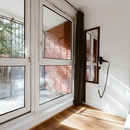 Shadwell Double - 13 Guest house London