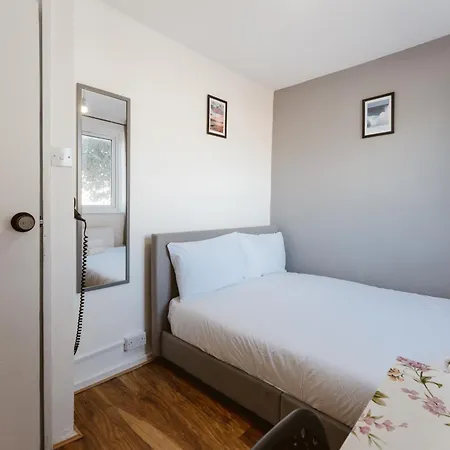 Shadwell Double - 13 Guest house London