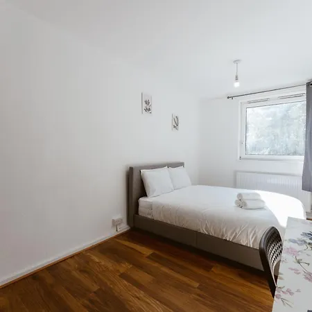 Shadwell Double - 13 * London