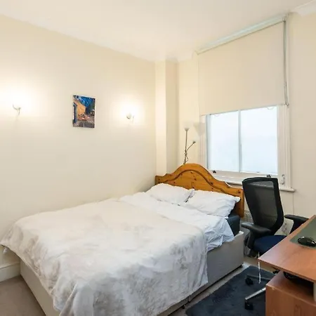 Apartment Cosy High-ceiling Victorian Flat With Balcony - 2mins To Hyde Park, Kensington Palace, Nottinghill, High Street Kensington,2br 2baths London