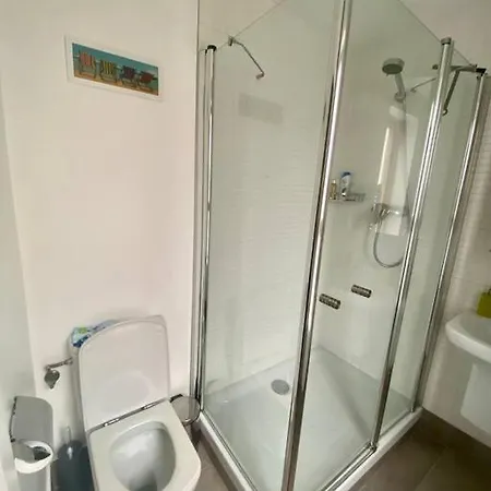Lovely And Spacious Wimbledon Flat Apartment