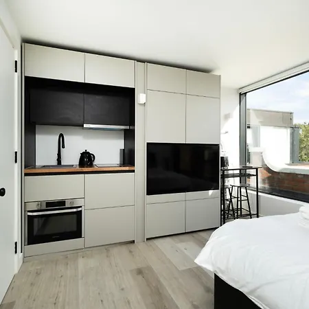 Modern Living At Antigallican In