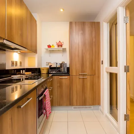 Apartment Splendid 2 Bdr With Panoramic View, Acton