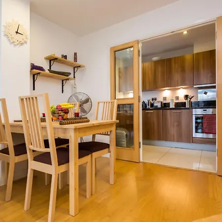 Apartment Splendid 2 Bdr With Panoramic View, Acton *