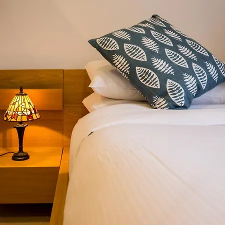 Splendid 2 Bdr With Panoramic View, Acton London
