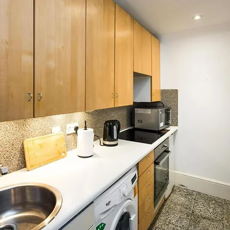 Cozy 1 Bedroom At Notting Hill *