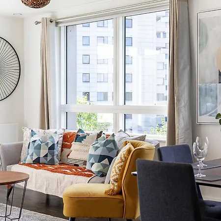 Modern, Stylish, Canalside Penthouse Next To Wembley Stadium! London