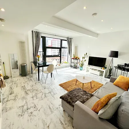 Deluxe Entire With 2x Bedrooms, 2x Bathrooms And A Big Living In The Olympic Park And Westfield At Stratford * London