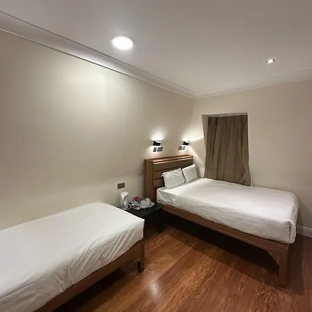 Olympia Inn Hotel Hotel 3*