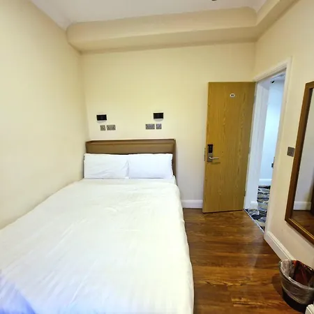 Olympia Inn Hotel 3*
