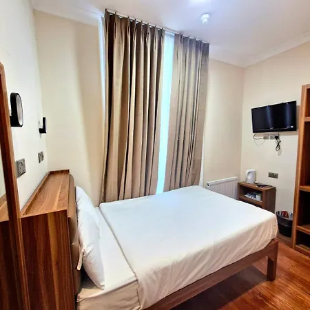 Olympia Inn Hotel 3*