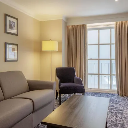 Hotel Hilton Euston 4*