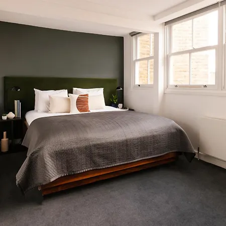 Native Hyde Park 4*