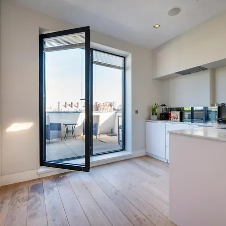 Arcore Premium Bloomsbury Apartment London