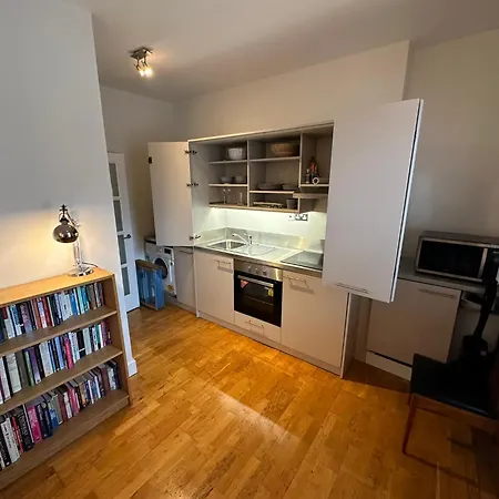 Double Bedroom With Private En-suite * Londres