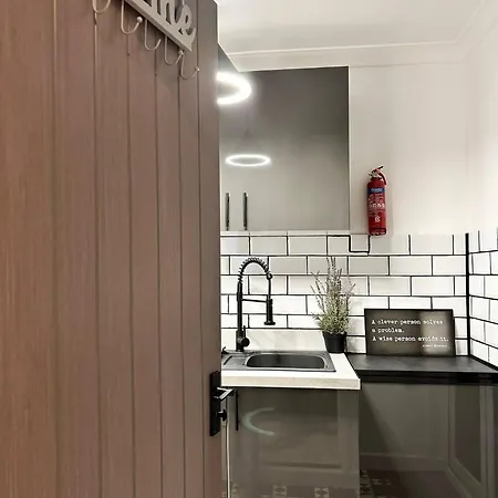 Boutique Backyard - Brimsdown * Enfield