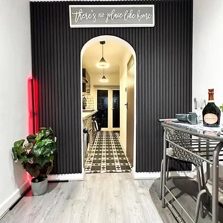 Boutique Backyard - Brimsdown