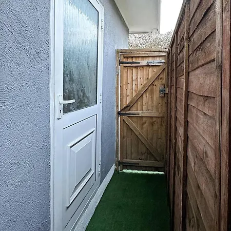 Boutique Backyard - Brimsdown *