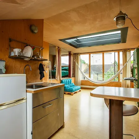 Stunning Loft In Brixton, Guest house