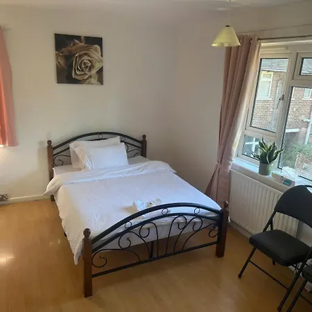 Tran Uk Homestay London