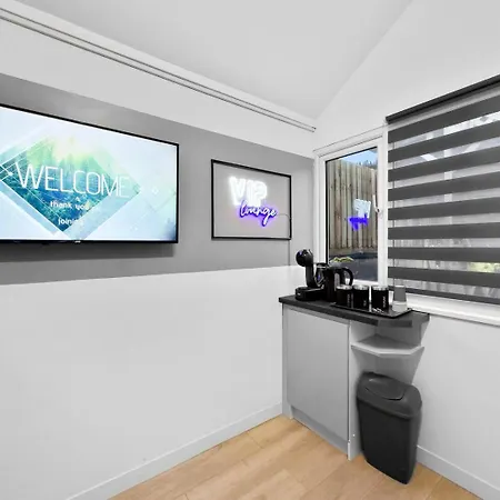 Special Spa-partment Whot Tub,sauna,lounge-maerdy Apartment London