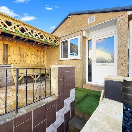 Special Spa-partment Whot Tub,sauna,lounge-maerdy London