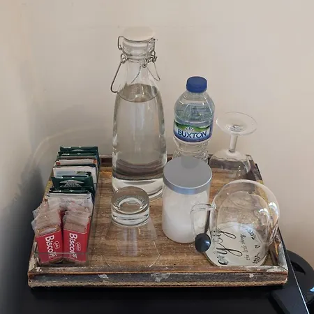 Single Close To Battersea Homestay London