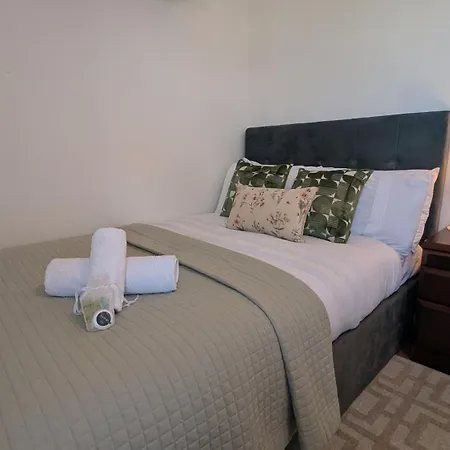 Single Close To Battersea Homestay London