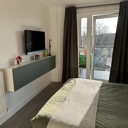 Lovely 2-bed In Apartment