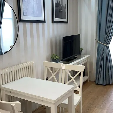 Kensington - Mezzanie Stylish Flat * London