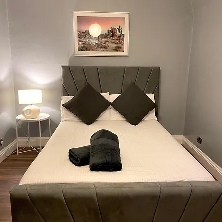 Cozy Corner Retreat Apartment London