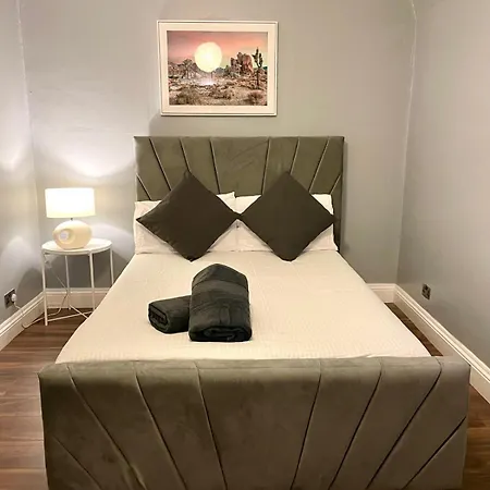 Cozy Corner Retreat London