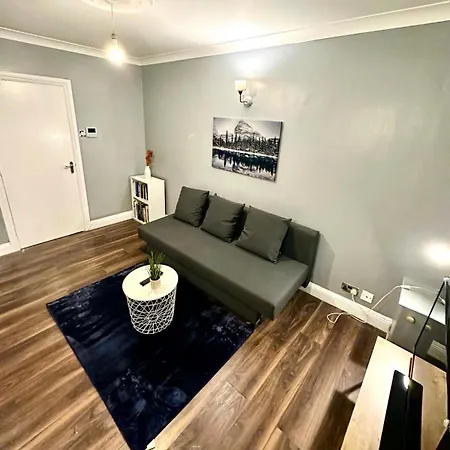 Cozy Corner Retreat *