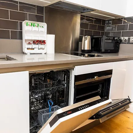 Peninsula Life- Stylish Greenwich 1bed Flat