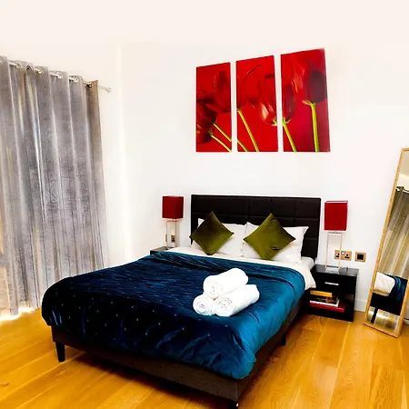 Peninsula Life- Stylish Greenwich 1bed Flat *