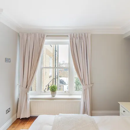 Apartment Malvern Court
