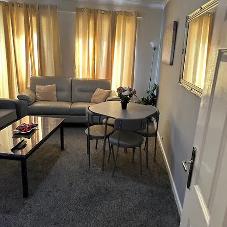 Great 2 Bed * London