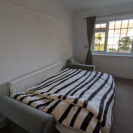 Two Bed In West London * Brentford