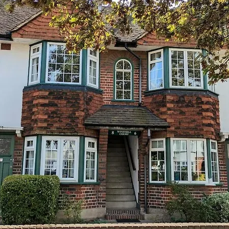 Two Bed In West London * Brentford