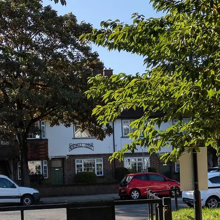 Two Bed In West London