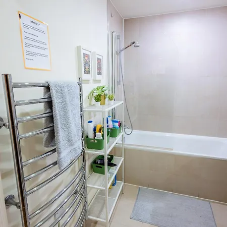 Lux To Eye Guest house London