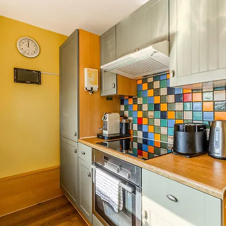 Covent Garden 1br Flat With Balcony Apartment London