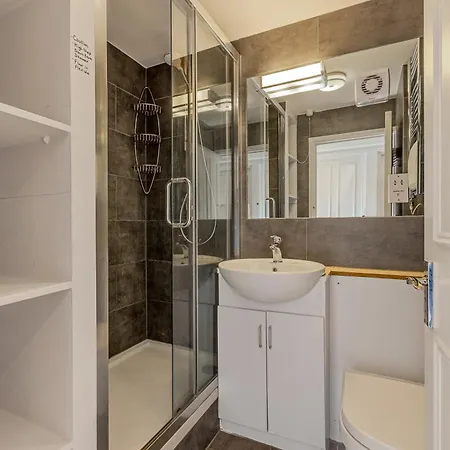 Covent Garden 1br Flat With Balcony * London