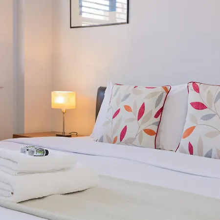 Covent Garden 1br Flat With Balcony Apartment London