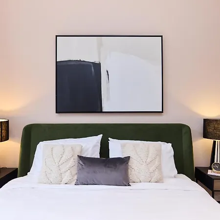 The Violet Hill Haven - 3bdr With Garden Apartment *