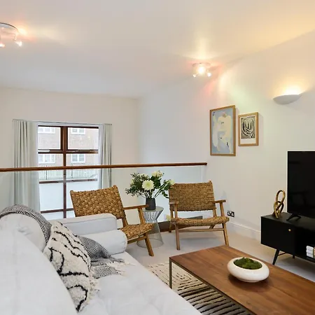 Apartment The Violet Hill Haven - 3bdr With Garden *