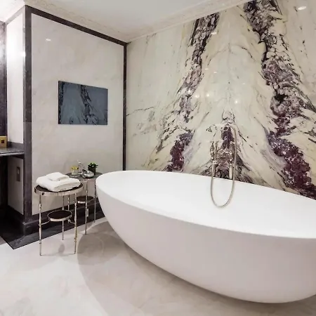 Apartment Exquisite 5br With Outdoor Terrace, Mayfair