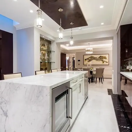 Exquisite 5br With Outdoor Terrace, Mayfair Apartment London