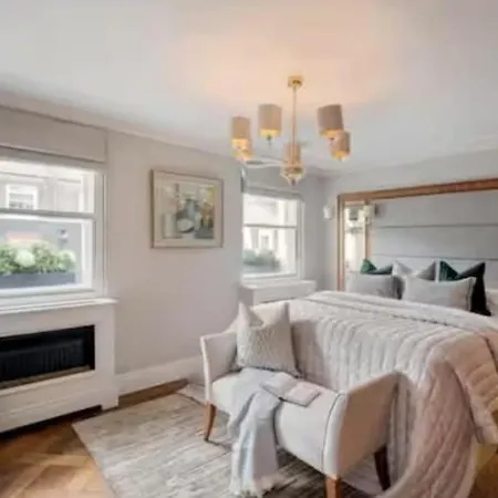 Apartment Exquisite 5br With Outdoor Terrace, Mayfair *