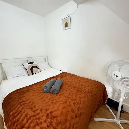 Homestay Wembley Stadium Rooms, 12mins